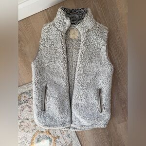 Thread & Supply Co Fleece/Sherpa Vest size XS Brand new